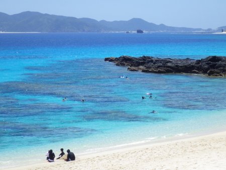 Furuzanami beach / Keramashoto Coral Reef